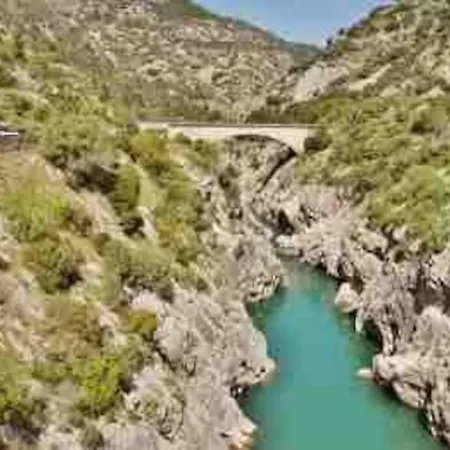 Maison Avec Extérieur Proche Guilhem Le Desert *